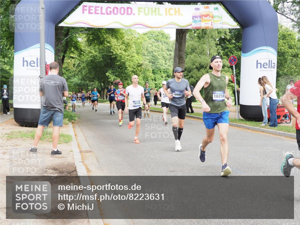 29.06.2025 - hella hamburg halbmarathon MichiJ http://msf.ph/oto/8223631 29.06.2025 10:24:53 Zwischen KM18-KM19 3843, 12514, 14875, 15701, 15959, 16119, 18259 meine-sportfotos.de