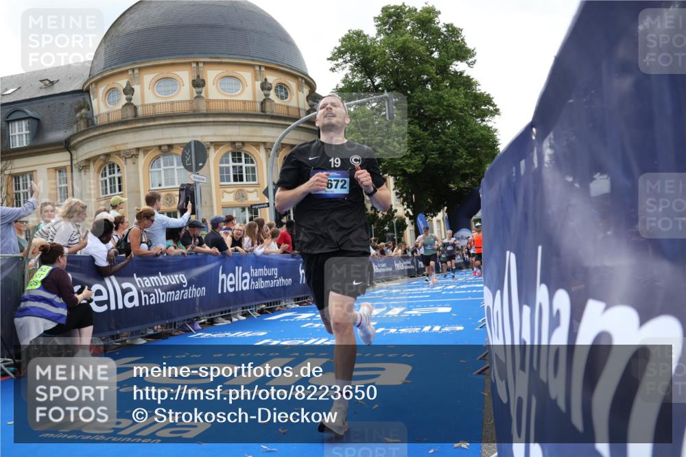 29.06.2025 - hella hamburg halbmarathon Strokosch-Dieckow http://msf.ph/oto/8223650 29.06.2025 10:30:02 Ziel 1758, 2689, 3189, 5308, 8190, 9634, 10270, 12308, 15507, 15672, 17768 meine-sportfotos.de