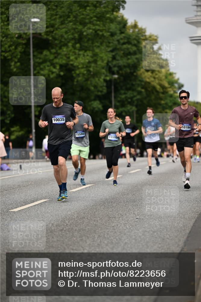 29.06.2025 - hella hamburg halbmarathon Dr. Thomas Lammeyer http://msf.ph/oto/8223656 29.06.2025 10:13:07 Kennedybrücke 1823, 2427, 3762, 4592, 4859, 6674, 7081, 7198, 9297, 9823, 9951, 9958, 10035, 10092, 10194, 10609, 10857 meine-sportfotos.de