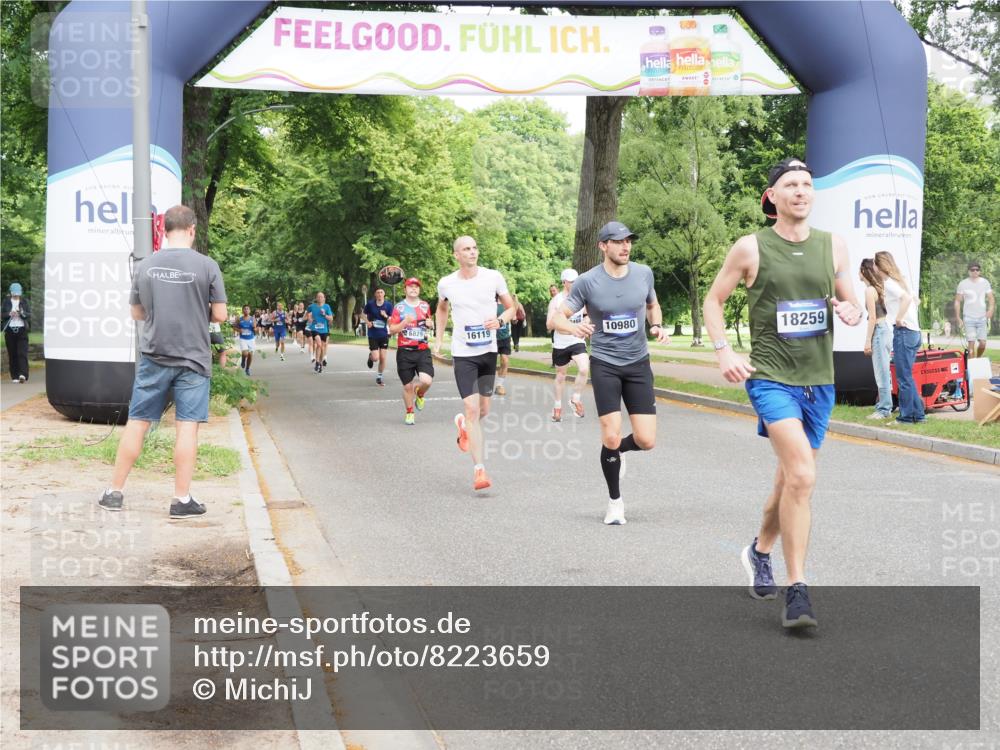 29.06.2025 - hella hamburg halbmarathon MichiJ http://msf.ph/oto/8223659 29.06.2025 10:24:54 Zwischen KM18-KM19 3843, 12514, 14875, 15701, 15959, 16119, 18259 meine-sportfotos.de