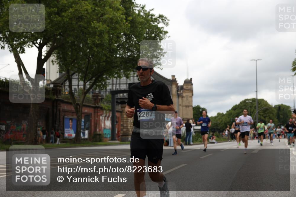29.06.2025 - hella hamburg halbmarathon Yannick Fuchs http://msf.ph/oto/8223683 29.06.2025 10:46:16 20KM 2287, 2595, 4140, 4557, 4558, 4837, 5032, 5093, 5116, 5378, 5399, 5482, 6164, 6390, 6561, 6562, 7130, 7312, 7409, 7724, 7732, 7896, 8139, 8661, 8720, 8977, 9082, 9093, 9145, 9876, 10115, 11459, 12367, 13047, 13051, 13327, 14122, 14300, 14561, 15001, 15144, 15275, 15427, 15506, 15690, 15829, 16003, 16179, 16357, 18801 meine-sportfotos.de
