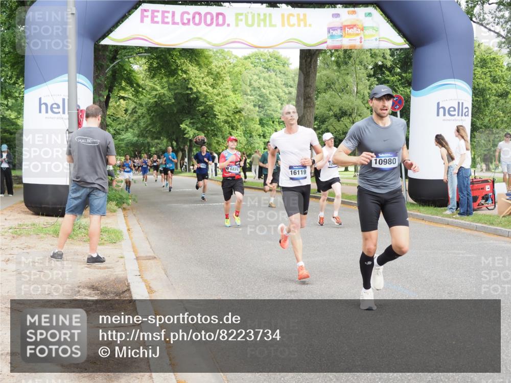 29.06.2025 - hella hamburg halbmarathon MichiJ http://msf.ph/oto/8223734 29.06.2025 10:24:54 Zwischen KM18-KM19 3843, 12514, 14875, 15701, 15959, 16119, 18259 meine-sportfotos.de