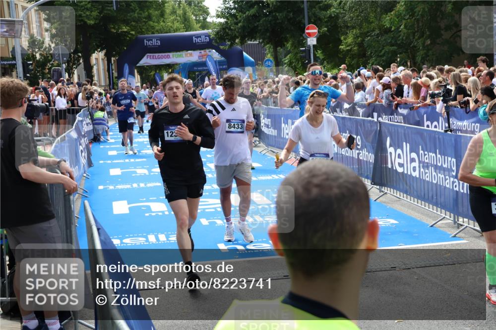 29.06.2025 - hella hamburg halbmarathon Zöllner http://msf.ph/oto/8223741 29.06.2025 11:27:49 Ziel 1115, 2010, 2505, 3185, 3571, 4164, 4198, 4373, 8433, 8538, 9716, 12319, 12958, 14803, 15456, 15481, 18322 meine-sportfotos.de