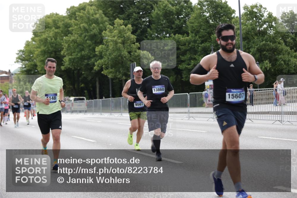 29.06.2025 - hella hamburg halbmarathon Jannik Wohlers http://msf.ph/oto/8223784 29.06.2025 10:27:30 Lombardsbrücke 1148, 2080, 3389, 5177, 5847, 6632, 7497, 9567, 9688, 11692, 11739, 12780, 12823, 12842, 13043, 13678, 13860, 15607, 15608, 16569, 16804, 16838, 18301, 18626 meine-sportfotos.de