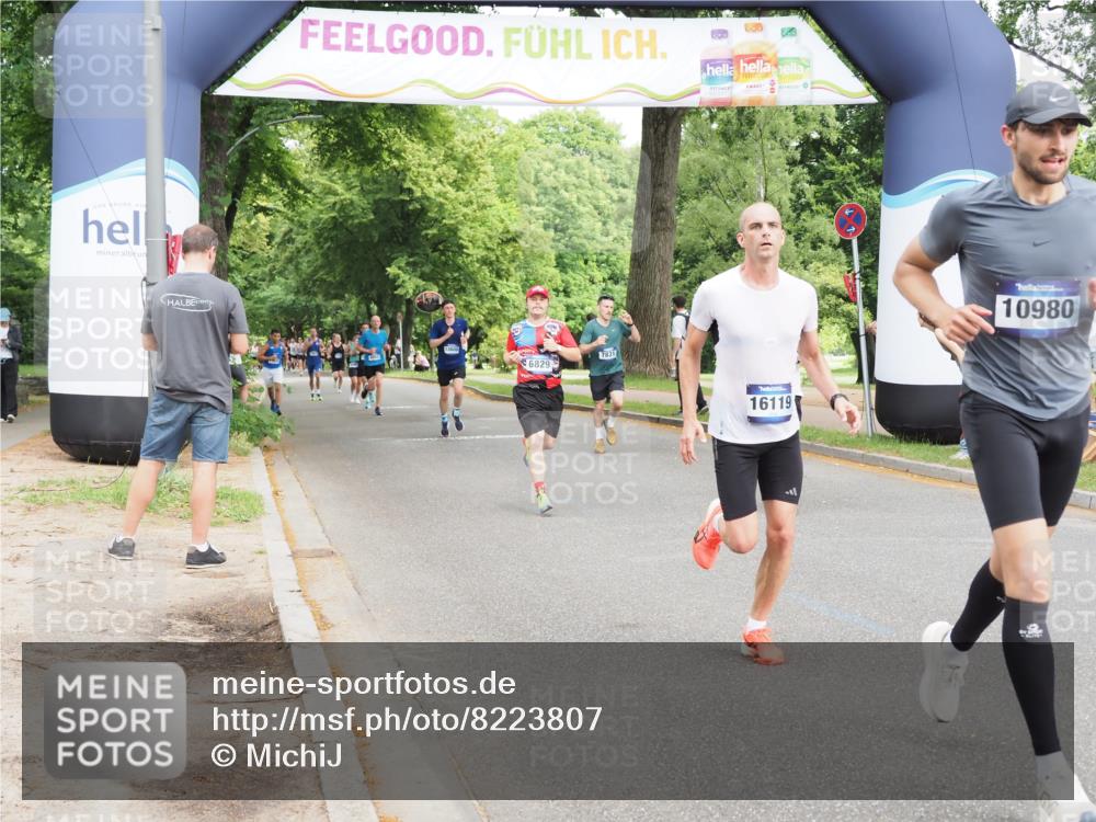 29.06.2025 - hella hamburg halbmarathon MichiJ http://msf.ph/oto/8223807 29.06.2025 10:24:55 Zwischen KM18-KM19 3843, 12488, 12514, 14875, 15701, 15959, 16119, 18259 meine-sportfotos.de