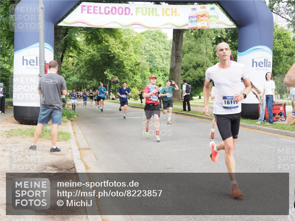 29.06.2025 - hella hamburg halbmarathon MichiJ http://msf.ph/oto/8223857 29.06.2025 10:24:55 Zwischen KM18-KM19 3843, 12488, 12514, 14875, 15701, 15959, 16119, 18259 meine-sportfotos.de