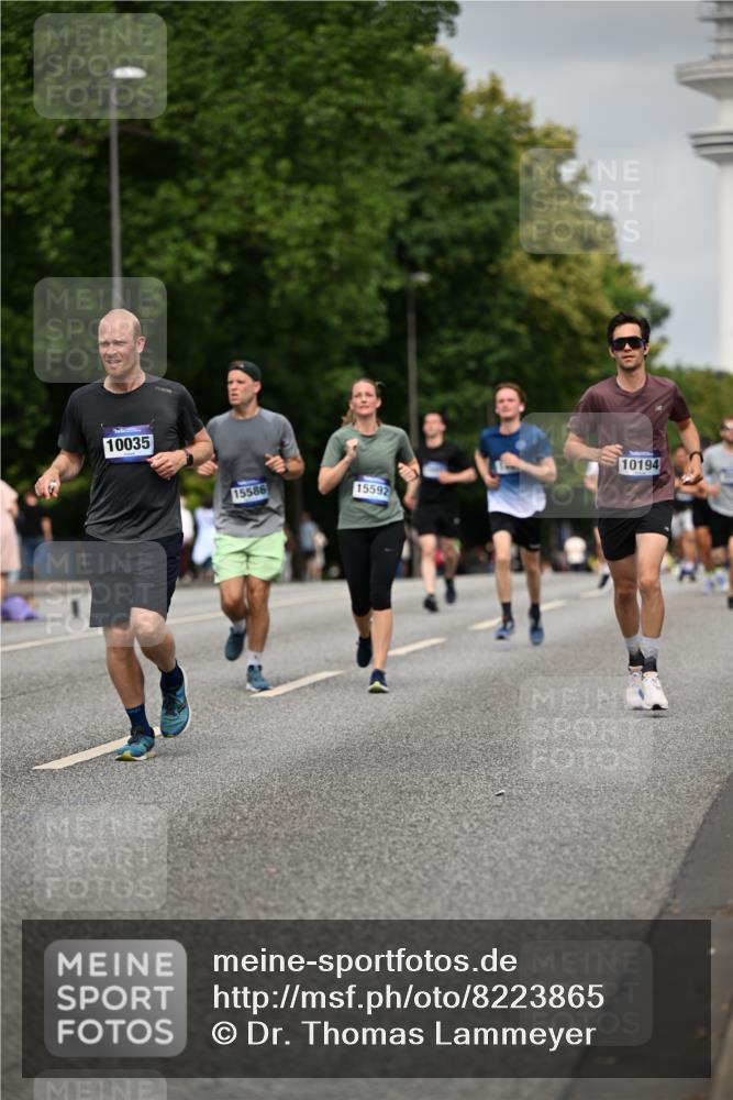 29.06.2025 - hella hamburg halbmarathon Dr. Thomas Lammeyer http://msf.ph/oto/8223865 29.06.2025 10:13:08 Kennedybrücke 1823, 2427, 3762, 4592, 4859, 7081, 7198, 9297, 9306, 9823, 9951, 9958, 10035, 10092, 10194, 10609 meine-sportfotos.de