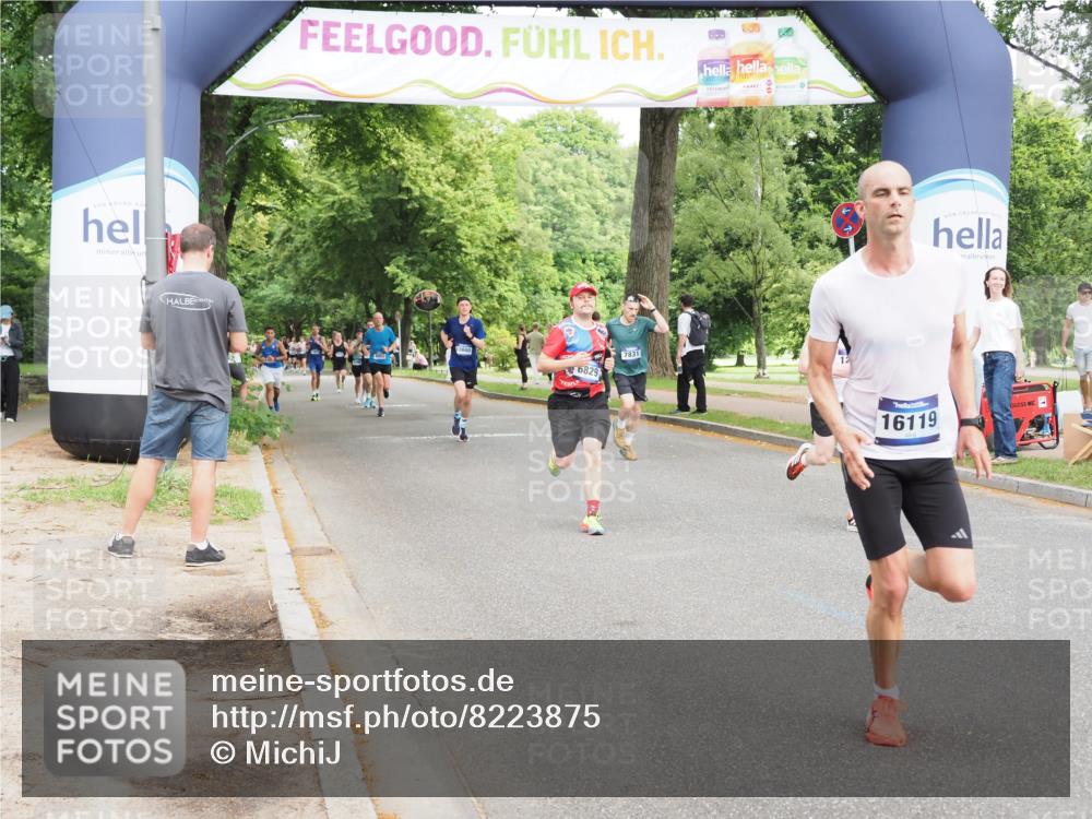 29.06.2025 - hella hamburg halbmarathon MichiJ http://msf.ph/oto/8223875 29.06.2025 10:24:55 Zwischen KM18-KM19 3843, 12488, 12514, 14875, 15701, 15959, 16119, 18259 meine-sportfotos.de