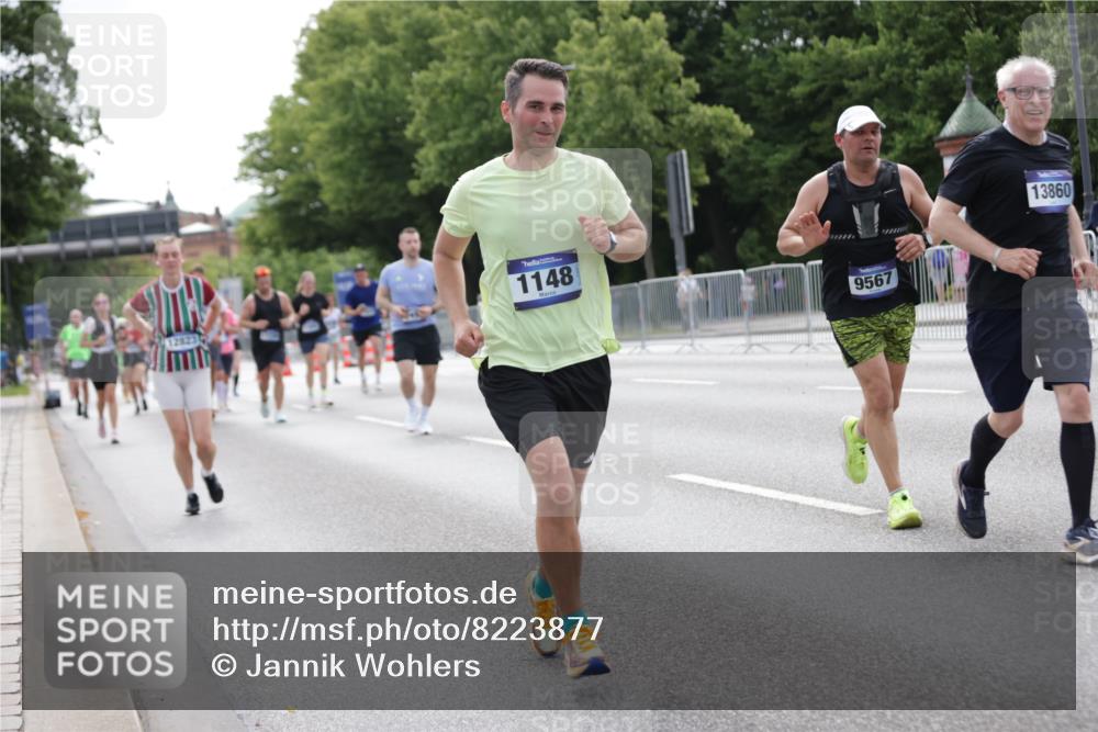 29.06.2025 - hella hamburg halbmarathon Jannik Wohlers http://msf.ph/oto/8223877 29.06.2025 10:27:31 Lombardsbrücke 1148, 2080, 5177, 5847, 6632, 7497, 9567, 9688, 11692, 11739, 12780, 12823, 12842, 13043, 13678, 13860, 15607, 15608, 16569, 16804, 18301, 18626 meine-sportfotos.de