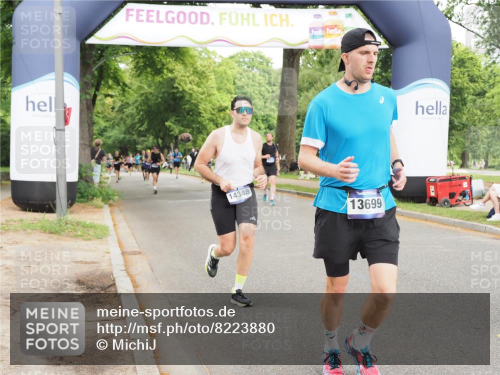 29.06.2025 - hella hamburg halbmarathon MichiJ http://msf.ph/oto/8223880 29.06.2025 10:49:00 Zwischen KM18-KM19 4095, 6674, 6752, 10766, 11670, 11968, 13699, 13868, 14348, 14456, 15539, 15859, 16654, 17136 meine-sportfotos.de