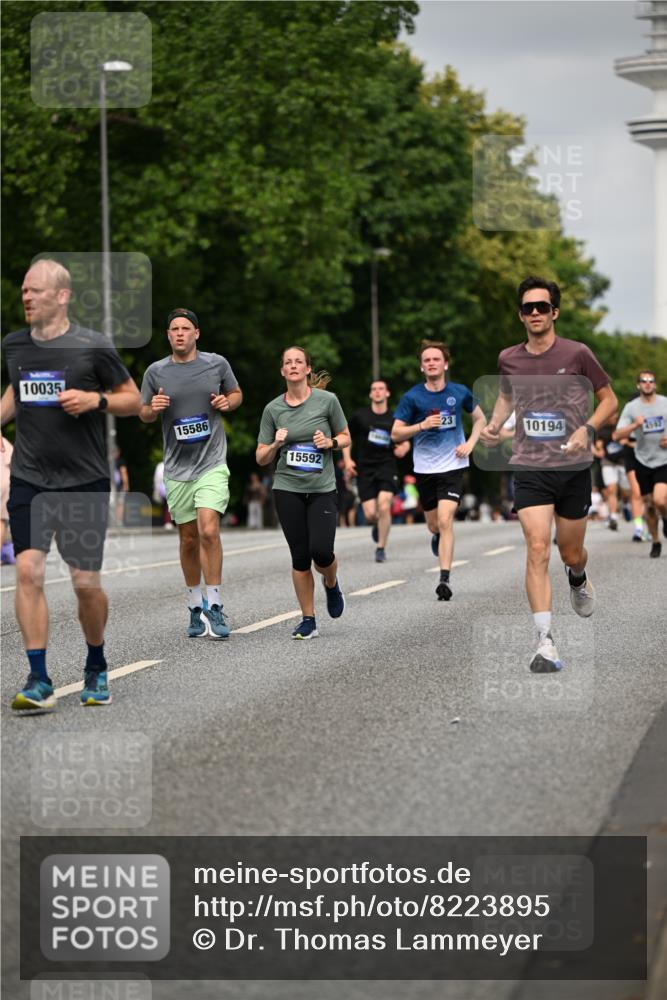 29.06.2025 - hella hamburg halbmarathon Dr. Thomas Lammeyer http://msf.ph/oto/8223895 29.06.2025 10:13:08 Kennedybrücke 1823, 2427, 3762, 4592, 4859, 7081, 7198, 9297, 9306, 9823, 9951, 9958, 10035, 10092, 10194, 10609 meine-sportfotos.de
