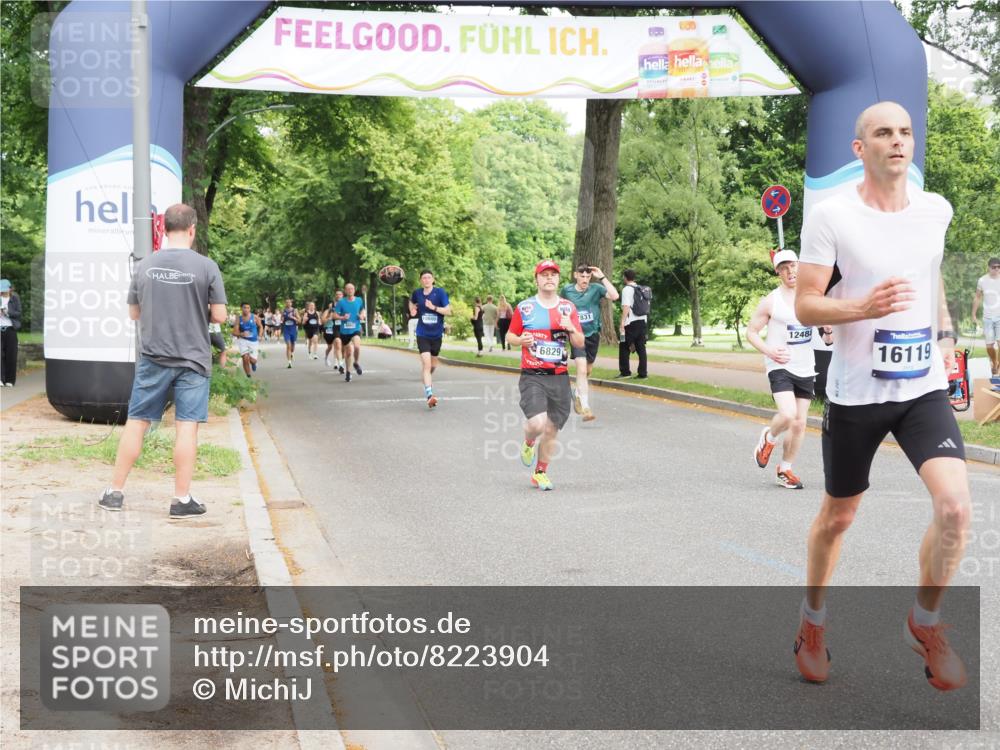 29.06.2025 - hella hamburg halbmarathon MichiJ http://msf.ph/oto/8223904 29.06.2025 10:24:55 Zwischen KM18-KM19 3843, 12488, 12514, 14875, 15701, 15959, 16119, 18259 meine-sportfotos.de