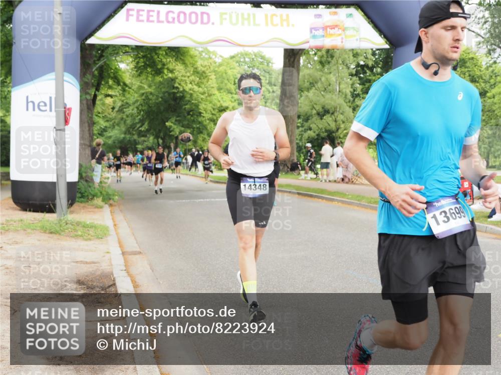 29.06.2025 - hella hamburg halbmarathon MichiJ http://msf.ph/oto/8223924 29.06.2025 10:49:00 Zwischen KM18-KM19 4095, 6674, 6752, 10766, 11670, 11968, 13699, 13868, 14348, 14456, 15539, 15859, 16654, 17136 meine-sportfotos.de