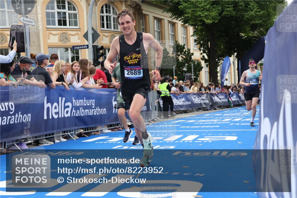 29.06.2025 - hella hamburg halbmarathon Strokosch-Dieckow http://msf.ph/oto/8223952 29.06.2025 10:30:07 Ziel 1758, 2689, 3189, 8190, 8323, 9634, 10270, 12308, 15507, 17768 meine-sportfotos.de