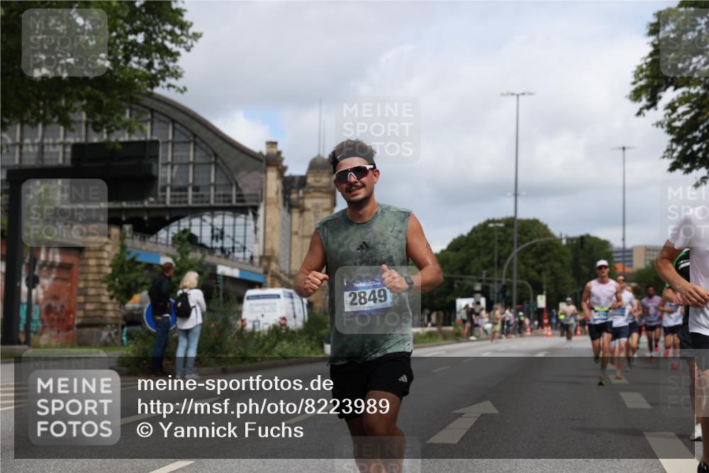 29.06.2025 - hella hamburg halbmarathon Yannick Fuchs http://msf.ph/oto/8223989 29.06.2025 10:33:15 20KM 1710, 2262, 2296, 2719, 2849, 2980, 3014, 3431, 4148, 5091, 5248, 6095, 6682, 6684, 7110, 8091, 9403, 10218, 11049, 11055, 11281, 11282, 11379, 12137, 12915, 13755, 13800, 14905, 15372, 16075, 16280, 17154, 17623, 17646, 17722, 18761, 19004, 19151 meine-sportfotos.de