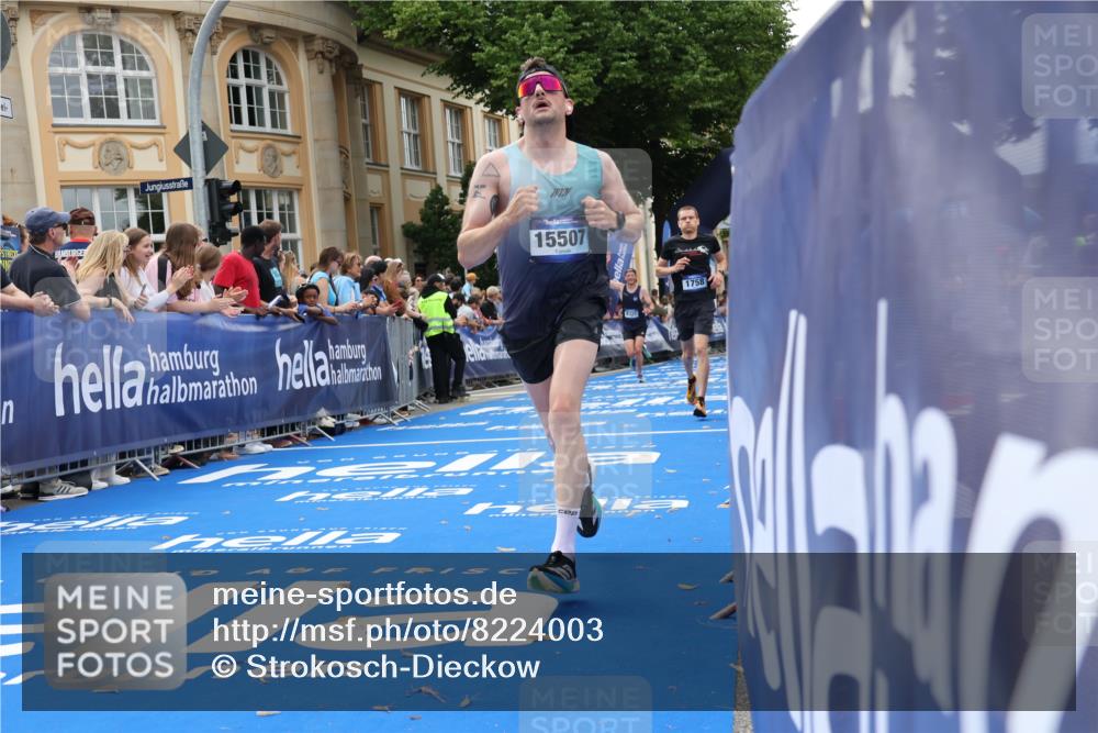 29.06.2025 - hella hamburg halbmarathon Strokosch-Dieckow http://msf.ph/oto/8224003 29.06.2025 10:30:09 Ziel 1758, 2689, 3189, 8190, 8323, 9634, 10270, 12308, 12691, 15507, 17768 meine-sportfotos.de