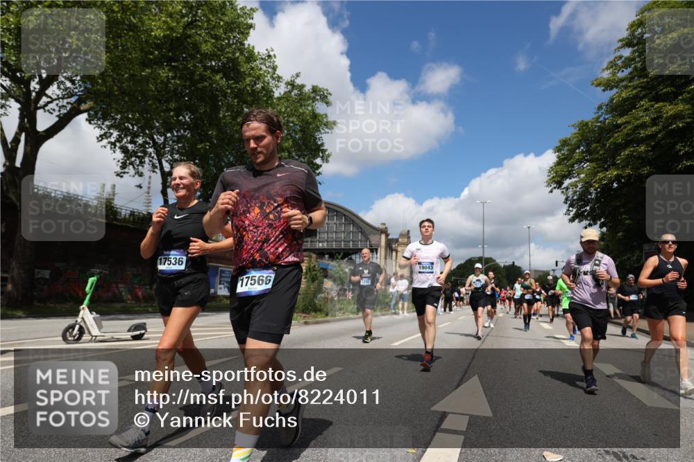 29.06.2025 - hella hamburg halbmarathon Yannick Fuchs http://msf.ph/oto/8224011 29.06.2025 11:41:09 20KM 1292, 1339, 1623, 1954, 2151, 2195, 2254, 2668, 3353, 3401, 4202, 4223, 4224, 4296, 4298, 4523, 4659, 4676, 4906, 5427, 5617, 5671, 5755, 6430, 6436, 6463, 6875, 6935, 8795, 9000, 9350, 9588, 10111, 10454, 10673, 11164, 12157, 12431, 12432, 12680, 12793, 12905, 12997, 13000, 13026, 13077, 13549, 13852, 13973, 14080, 14081, 14468, 14530, 15254, 16085, 16215, 16279, 16452, 16454, 16535, 16743, 17170, 17407, 17536, 17566, 17704, 18069, 18318, 18580, 18903 meine-sportfotos.de