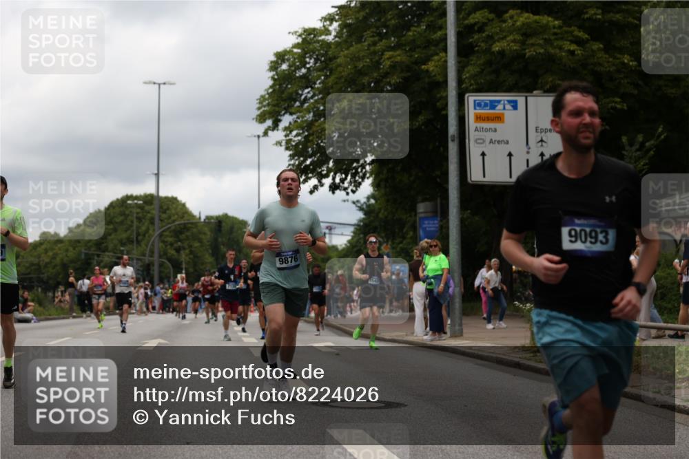 29.06.2025 - hella hamburg halbmarathon Yannick Fuchs http://msf.ph/oto/8224026 29.06.2025 10:46:23 20KM 2287, 2595, 3715, 4557, 4558, 4837, 5032, 5093, 5116, 5378, 5399, 5482, 6164, 6390, 6561, 6562, 7130, 7312, 7475, 7732, 7896, 8139, 8172, 8316, 8661, 8720, 8977, 9093, 9145, 9876, 10115, 11459, 12135, 13301, 13327, 14300, 14791, 15001, 15144, 15275, 15427, 15446, 15506, 15690, 16320, 16357, 17773, 18801 meine-sportfotos.de