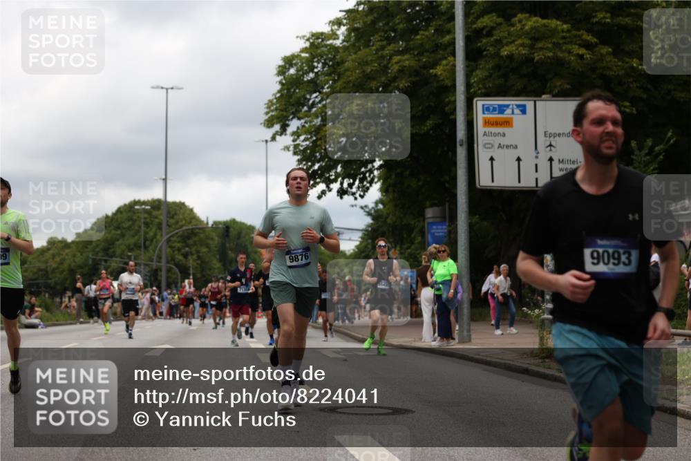29.06.2025 - hella hamburg halbmarathon Yannick Fuchs http://msf.ph/oto/8224041 29.06.2025 10:46:23 20KM 2287, 2595, 3715, 4557, 4558, 4837, 5032, 5093, 5116, 5378, 5399, 5482, 6164, 6390, 6561, 6562, 7130, 7312, 7475, 7732, 7896, 8139, 8172, 8316, 8661, 8720, 8977, 9093, 9145, 9876, 10115, 11459, 12135, 13301, 13327, 14300, 14791, 15001, 15144, 15275, 15427, 15446, 15506, 15690, 16320, 16357, 17773, 18801 meine-sportfotos.de