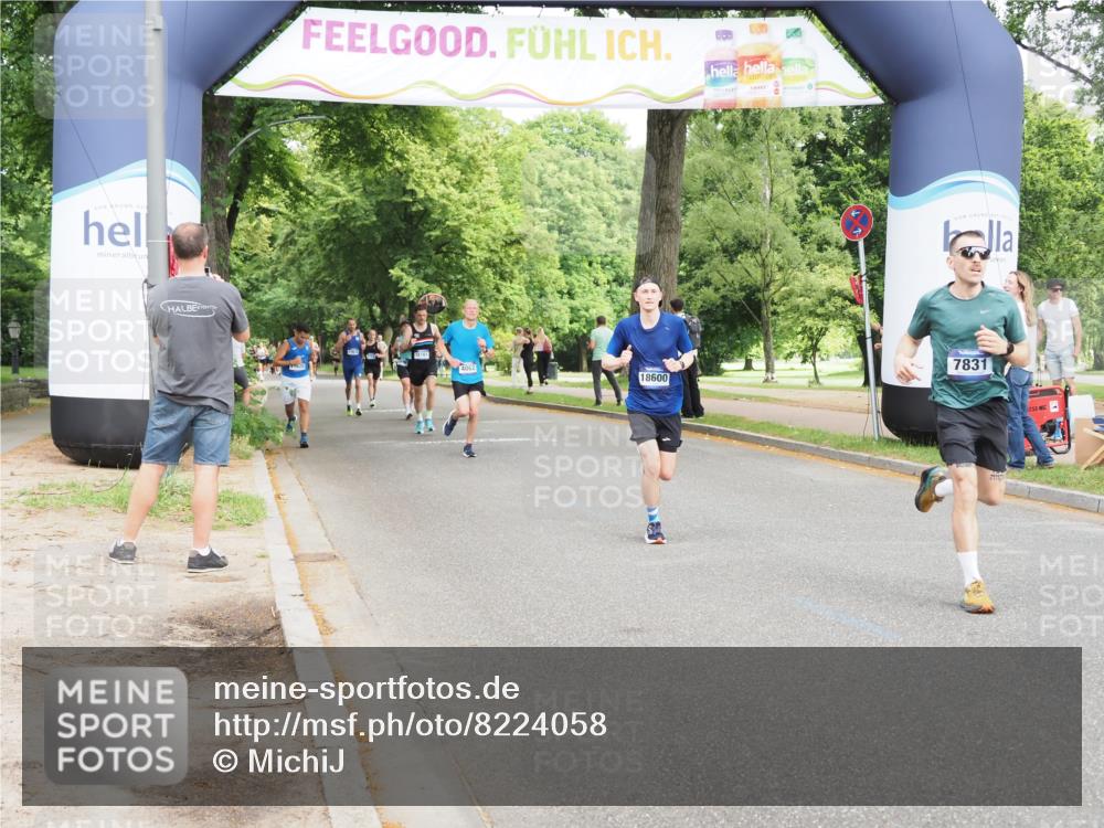 29.06.2025 - hella hamburg halbmarathon MichiJ http://msf.ph/oto/8224058 29.06.2025 10:24:58 Zwischen KM18-KM19 6829, 7831, 12488, 14875, 16119, 18259, 18600 meine-sportfotos.de