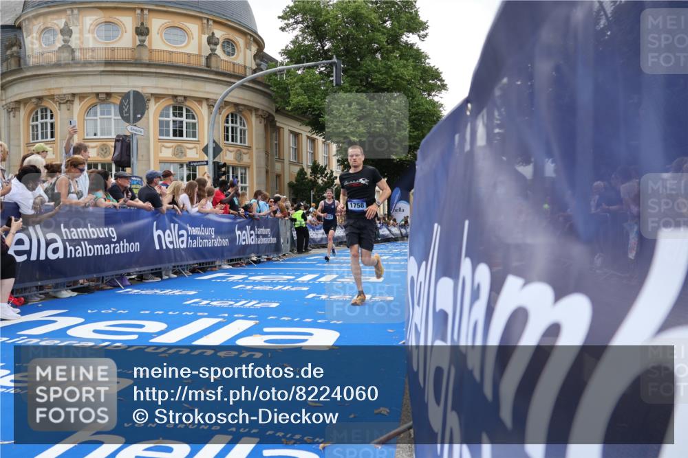 29.06.2025 - hella hamburg halbmarathon Strokosch-Dieckow http://msf.ph/oto/8224060 29.06.2025 10:30:11 Ziel 1758, 8323, 10173, 12308, 12691, 15507 meine-sportfotos.de