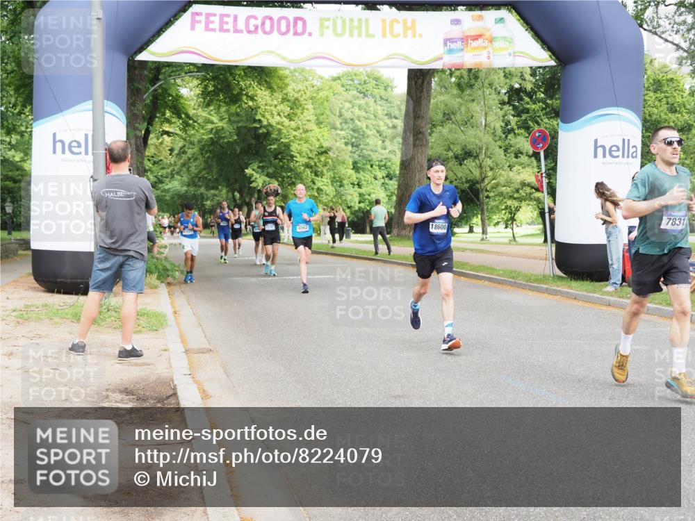 29.06.2025 - hella hamburg halbmarathon MichiJ http://msf.ph/oto/8224079 29.06.2025 10:24:58 Zwischen KM18-KM19 6829, 7831, 12488, 14875, 16119, 18259, 18600 meine-sportfotos.de