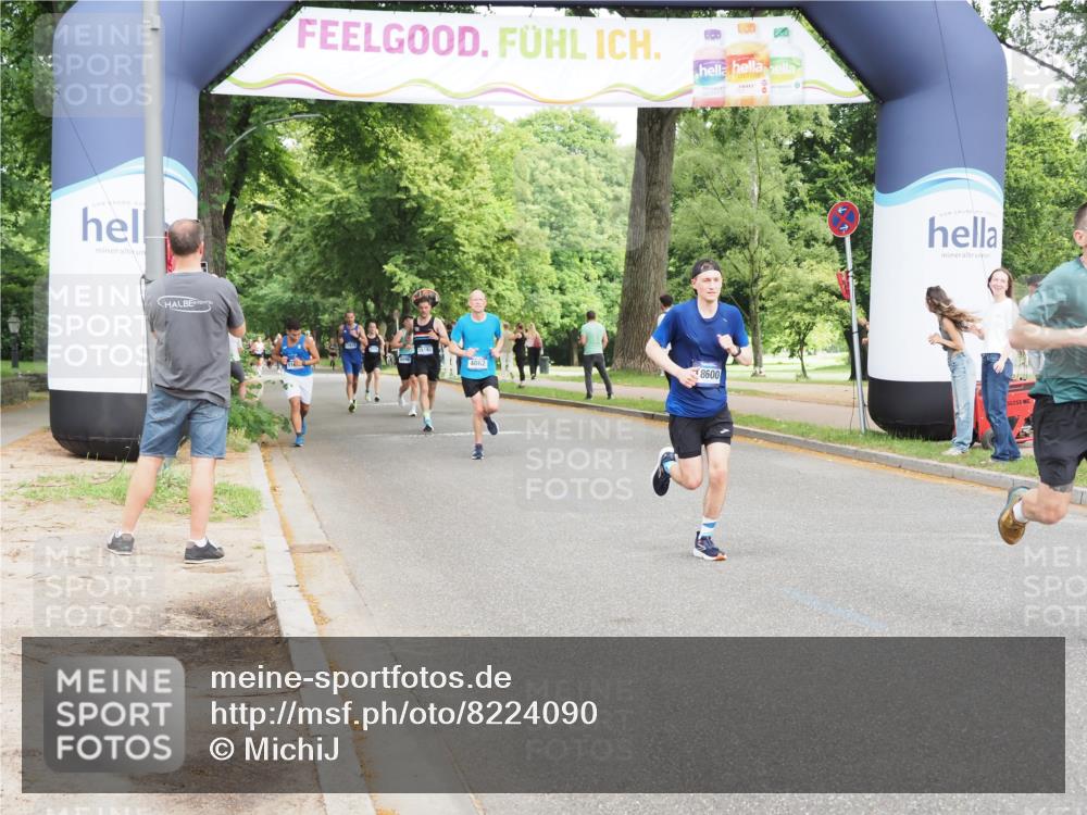 29.06.2025 - hella hamburg halbmarathon MichiJ http://msf.ph/oto/8224090 29.06.2025 10:24:58 Zwischen KM18-KM19 6829, 7831, 12488, 14875, 16119, 18259, 18600 meine-sportfotos.de