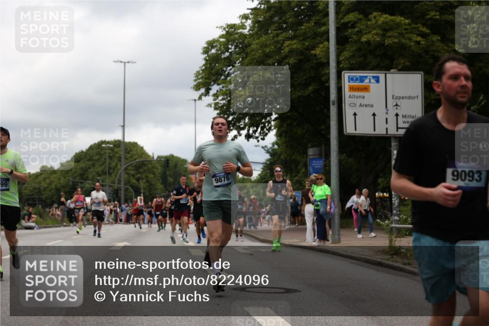 29.06.2025 - hella hamburg halbmarathon Yannick Fuchs http://msf.ph/oto/8224096 29.06.2025 10:46:24 20KM 2287, 2595, 3715, 4557, 4558, 4837, 5032, 5093, 5116, 5378, 5399, 5482, 6164, 6390, 6561, 6562, 7130, 7312, 7475, 7732, 7896, 8139, 8172, 8316, 8661, 8720, 8977, 9093, 9145, 9876, 10115, 11459, 12135, 13301, 13327, 14300, 14791, 15001, 15144, 15275, 15427, 15446, 15506, 15690, 16320, 16357, 17773, 18801 meine-sportfotos.de