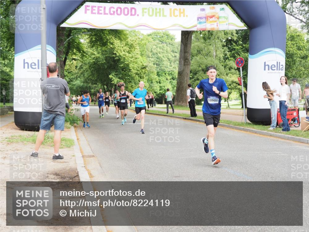 29.06.2025 - hella hamburg halbmarathon MichiJ http://msf.ph/oto/8224119 29.06.2025 10:24:58 Zwischen KM18-KM19 6829, 7831, 12488, 14875, 16119, 18259, 18600 meine-sportfotos.de