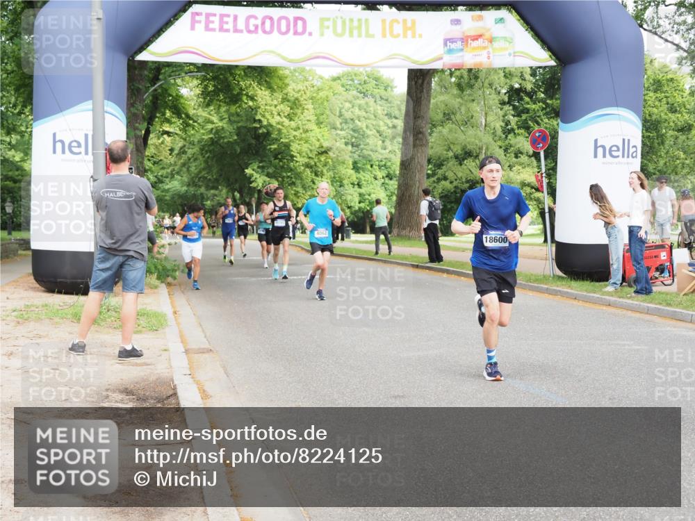 29.06.2025 - hella hamburg halbmarathon MichiJ http://msf.ph/oto/8224125 29.06.2025 10:24:59 Zwischen KM18-KM19 4062, 6829, 7831, 12488, 14875, 16119, 18259, 18600 meine-sportfotos.de