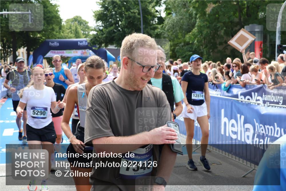 29.06.2025 - hella hamburg halbmarathon Zöllner http://msf.ph/oto/8224126 29.06.2025 11:28:06 Ziel 1747, 1836, 2526, 3822, 4349, 4807, 4924, 5838, 7266, 9078, 9913, 10354, 10435, 11046, 12710, 12844, 12874, 14347, 14986, 16010, 16107 meine-sportfotos.de