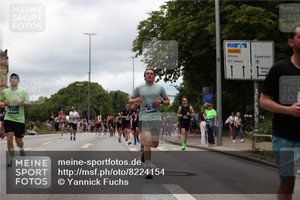 29.06.2025 - hella hamburg halbmarathon Yannick Fuchs http://msf.ph/oto/8224154 29.06.2025 10:46:24 20KM 2287, 2595, 3715, 4557, 4558, 4837, 5032, 5093, 5116, 5378, 5399, 5482, 6164, 6390, 6561, 6562, 7130, 7312, 7475, 7732, 7896, 8139, 8172, 8316, 8661, 8720, 8977, 9093, 9145, 9876, 10115, 11459, 12135, 13301, 13327, 14300, 14791, 15001, 15144, 15275, 15427, 15446, 15506, 15690, 16320, 16357, 17773, 18801 meine-sportfotos.de