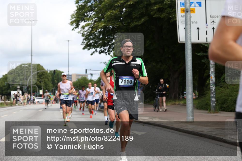 29.06.2025 - hella hamburg halbmarathon Yannick Fuchs http://msf.ph/oto/8224189 29.06.2025 10:33:16 20KM 1164, 1710, 2262, 2296, 2719, 2849, 2980, 3014, 3136, 3431, 4148, 5091, 5248, 6095, 6682, 6684, 7110, 8091, 9403, 10218, 11049, 11055, 11281, 11282, 11379, 12137, 12915, 13755, 13800, 14905, 15372, 16075, 16280, 17154, 17623, 17646, 17722, 18761, 19004, 19151 meine-sportfotos.de