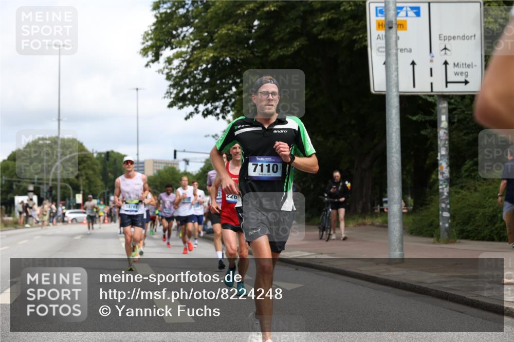 29.06.2025 - hella hamburg halbmarathon Yannick Fuchs http://msf.ph/oto/8224248 29.06.2025 10:33:16 20KM 1164, 1710, 2262, 2296, 2719, 2849, 2980, 3014, 3136, 3431, 4148, 5091, 5248, 6095, 6682, 6684, 7110, 8091, 9403, 10218, 11049, 11055, 11281, 11282, 11379, 12137, 12915, 13755, 13800, 14905, 15372, 16075, 16280, 17154, 17623, 17646, 17722, 18761, 19004, 19151 meine-sportfotos.de
