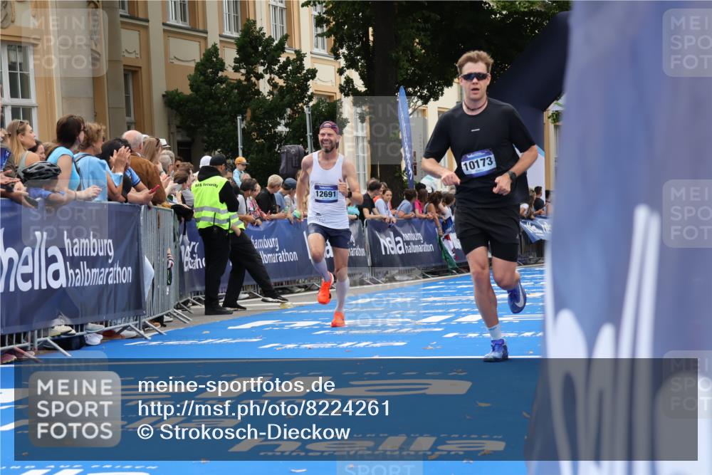 29.06.2025 - hella hamburg halbmarathon Strokosch-Dieckow http://msf.ph/oto/8224261 29.06.2025 10:30:19 Ziel 10173, 12691 meine-sportfotos.de