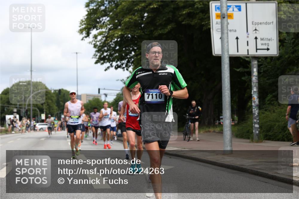 29.06.2025 - hella hamburg halbmarathon Yannick Fuchs http://msf.ph/oto/8224263 29.06.2025 10:33:16 20KM 1164, 1710, 2262, 2296, 2719, 2849, 2980, 3014, 3136, 3431, 4148, 5091, 5248, 6095, 6682, 6684, 7110, 8091, 9403, 10218, 11049, 11055, 11281, 11282, 11379, 12137, 12915, 13755, 13800, 14905, 15372, 16075, 16280, 17154, 17623, 17646, 17722, 18761, 19004, 19151 meine-sportfotos.de