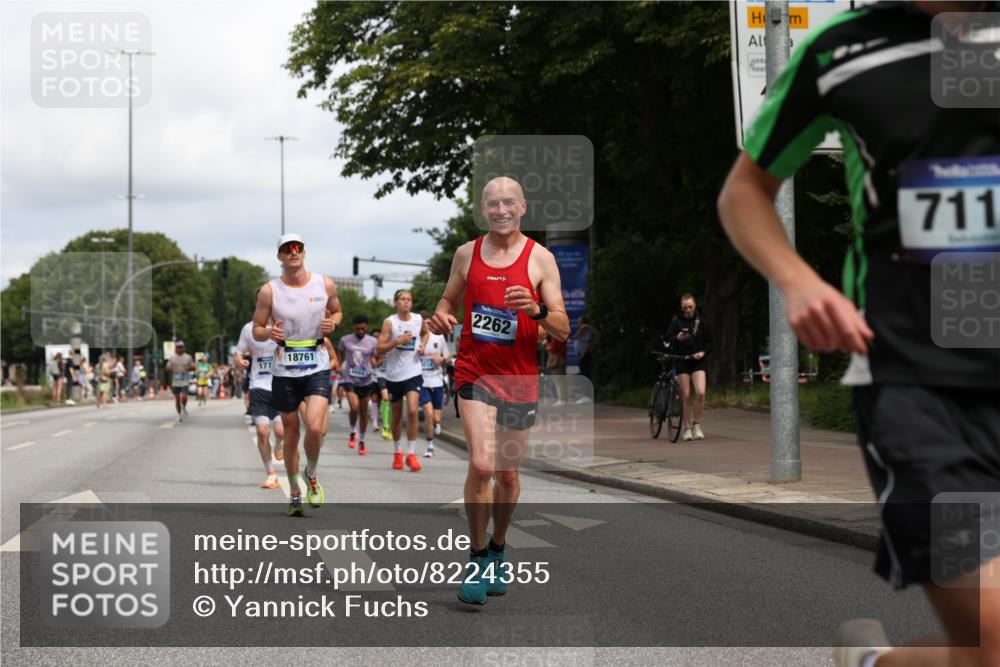 29.06.2025 - hella hamburg halbmarathon Yannick Fuchs http://msf.ph/oto/8224355 29.06.2025 10:33:17 20KM 1164, 2262, 2296, 2719, 2849, 2980, 3014, 3136, 3431, 4148, 5091, 5248, 6095, 6682, 6684, 7110, 8091, 9403, 10218, 11049, 11055, 11281, 11282, 11379, 11447, 12137, 12915, 13755, 13800, 14905, 15372, 16075, 16280, 17154, 17623, 17646, 17722, 18761, 19004, 19151 meine-sportfotos.de