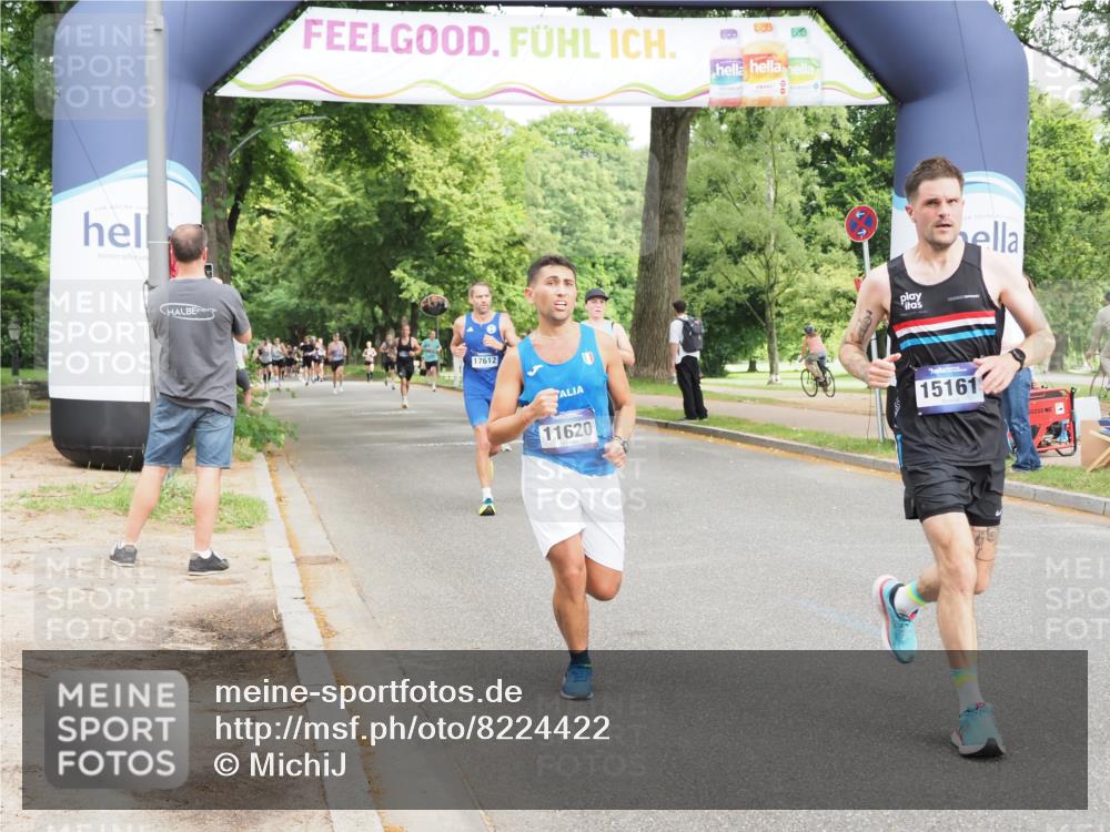 29.06.2025 - hella hamburg halbmarathon MichiJ http://msf.ph/oto/8224422 29.06.2025 10:25:03 Zwischen KM18-KM19 2774, 4062, 6829, 6990, 7831, 11620, 12488, 15161, 18600 meine-sportfotos.de