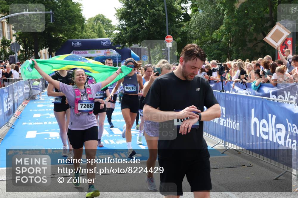 29.06.2025 - hella hamburg halbmarathon Zöllner http://msf.ph/oto/8224429 29.06.2025 11:28:14 Ziel 2831, 2832, 3842, 3910, 5838, 6859, 7266, 7836, 8286, 8962, 9141, 12844, 13984, 14986, 16010, 17495, 18769 meine-sportfotos.de