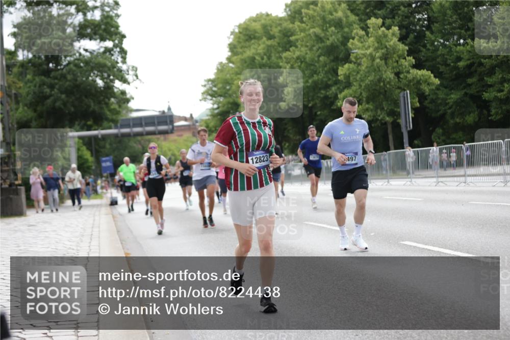 29.06.2025 - hella hamburg halbmarathon Jannik Wohlers http://msf.ph/oto/8224438 29.06.2025 10:27:34 Lombardsbrücke 1148, 5177, 5847, 6632, 7497, 8215, 9567, 11692, 11739, 12780, 12823, 12842, 13568, 13678, 13860, 14155, 15607, 15608, 16569, 16804, 18626 meine-sportfotos.de