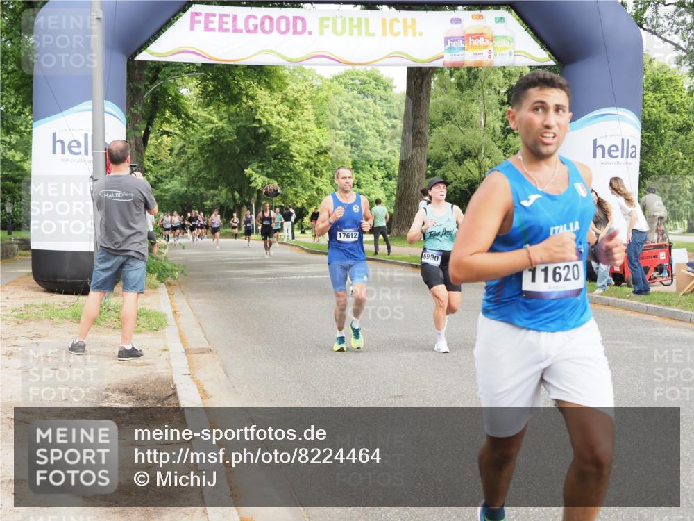 29.06.2025 - hella hamburg halbmarathon MichiJ http://msf.ph/oto/8224464 29.06.2025 10:25:03 Zwischen KM18-KM19 2774, 4062, 6829, 6990, 7831, 11620, 12488, 15161, 18600 meine-sportfotos.de
