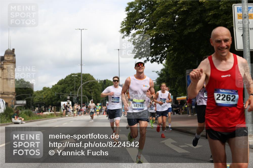 29.06.2025 - hella hamburg halbmarathon Yannick Fuchs http://msf.ph/oto/8224542 29.06.2025 10:33:18 20KM 1164, 2262, 2296, 2719, 2849, 2980, 3014, 3136, 3431, 4148, 5091, 5248, 6095, 6682, 6684, 7110, 8091, 9403, 10218, 11049, 11055, 11281, 11282, 11379, 11447, 12137, 12915, 13755, 13800, 14905, 15372, 16280, 17154, 17646, 17722, 18188, 18761, 19004, 19151 meine-sportfotos.de