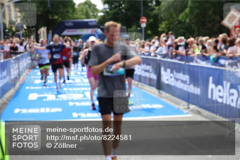 29.06.2025 - hella hamburg halbmarathon Zöllner http://msf.ph/oto/8224581 29.06.2025 11:28:19 Ziel 1640, 2294, 3681, 3778, 3842, 3910, 7836, 8286, 8806, 9141, 12395, 13984, 14906, 17103, 17249, 17495, 18769, 19081, 19193 meine-sportfotos.de
