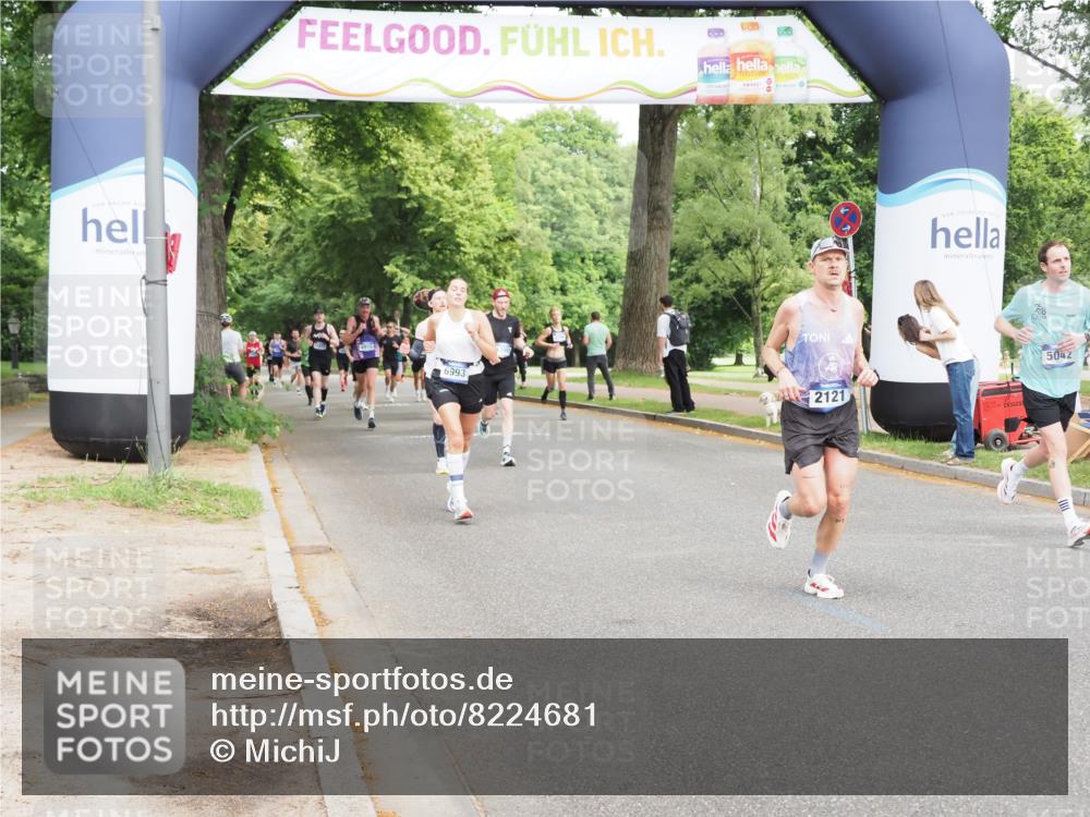 29.06.2025 - hella hamburg halbmarathon MichiJ http://msf.ph/oto/8224681 29.06.2025 10:25:15 Zwischen KM18-KM19 2121, 5042, 6993, 11304, 14789 meine-sportfotos.de
