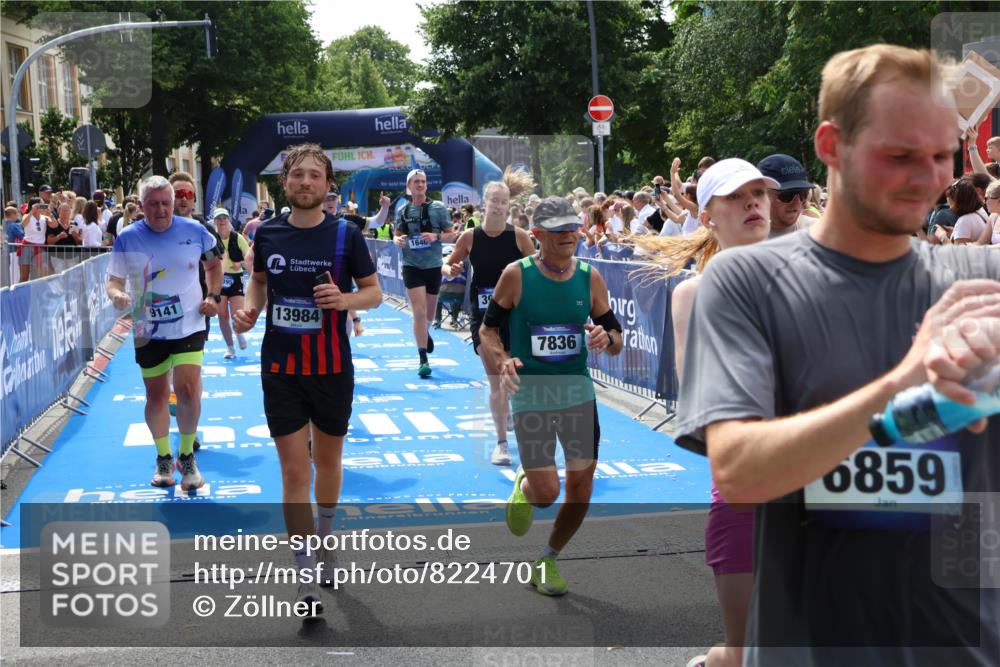 29.06.2025 - hella hamburg halbmarathon Zöllner http://msf.ph/oto/8224701 29.06.2025 11:28:21 Ziel 1640, 2294, 3560, 3681, 3778, 3842, 3910, 7836, 8349, 8806, 9141, 10077, 12395, 13984, 14304, 14906, 17103, 17148, 17207, 17249, 18769, 19081, 19193 meine-sportfotos.de
