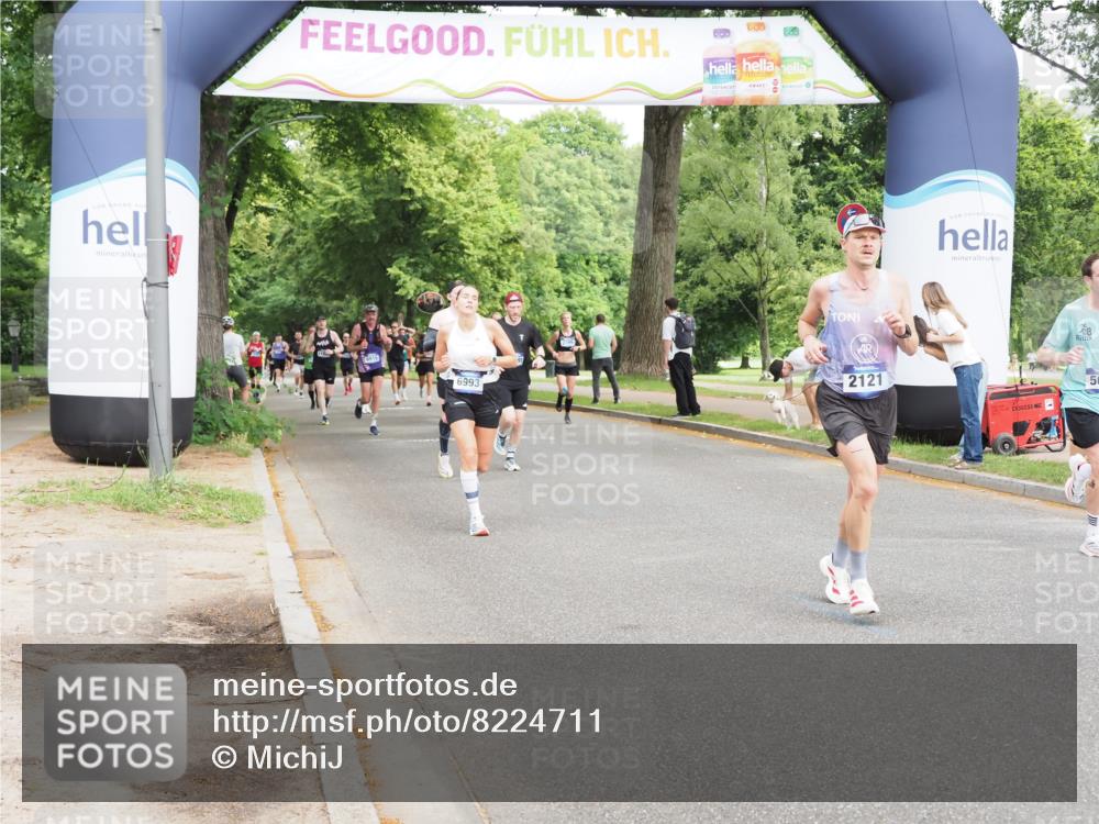 29.06.2025 - hella hamburg halbmarathon MichiJ http://msf.ph/oto/8224711 29.06.2025 10:25:15 Zwischen KM18-KM19 2121, 5042, 6993, 11304, 14789 meine-sportfotos.de