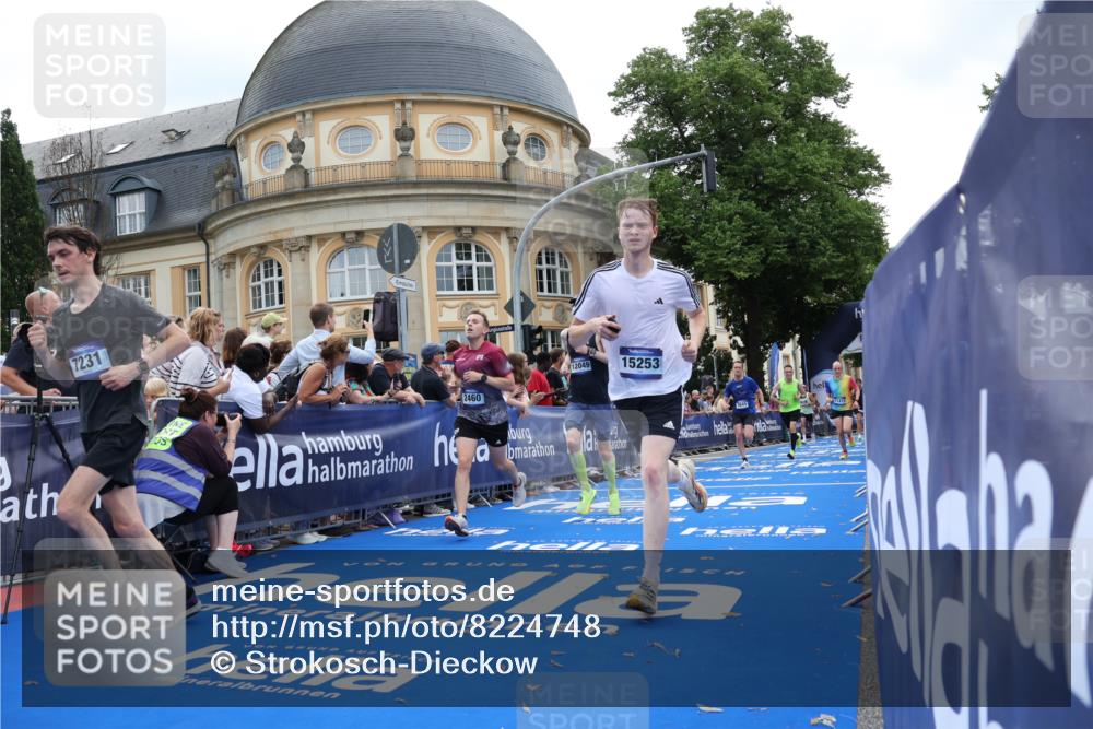 29.06.2025 - hella hamburg halbmarathon Strokosch-Dieckow http://msf.ph/oto/8224748 29.06.2025 10:30:36 Ziel 2460, 2851, 3845, 7231, 7481, 8318, 11413, 12049, 15253, 17322, 18235 meine-sportfotos.de