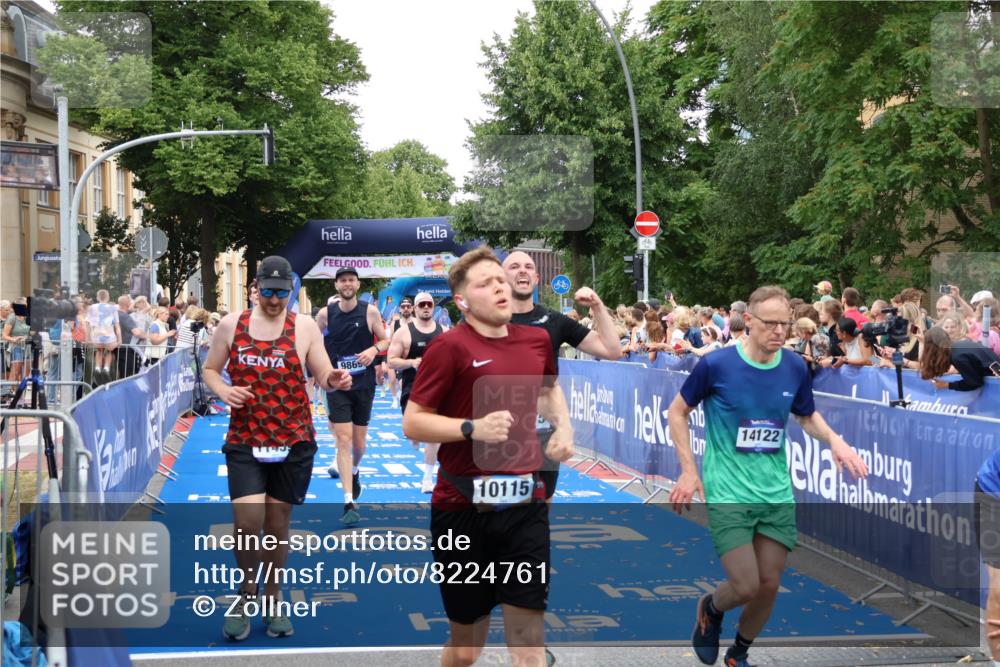 29.06.2025 - hella hamburg halbmarathon Zöllner http://msf.ph/oto/8224761 29.06.2025 10:52:48 Ziel 2287, 3999, 5116, 5169, 5194, 7475, 8172, 9065, 9163, 9869, 11459, 12482, 14122, 14198, 14286, 14805, 16467, 17198, 18331, 19244 meine-sportfotos.de