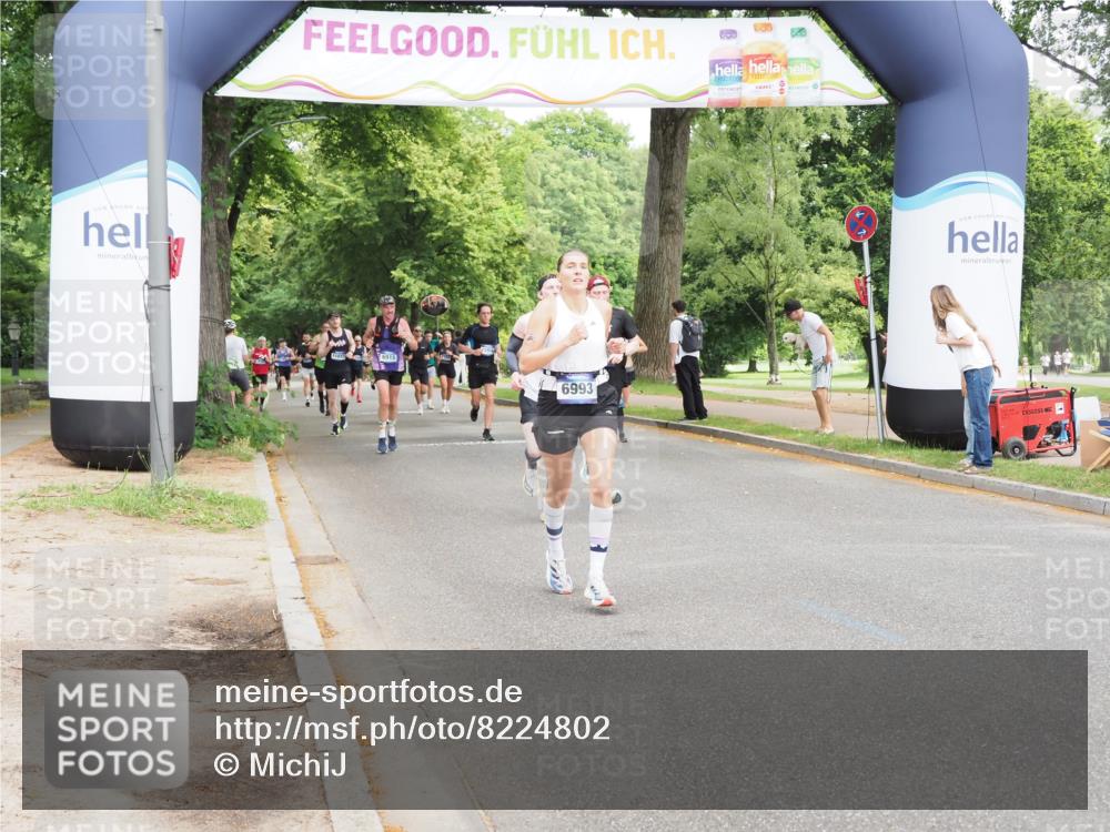 29.06.2025 - hella hamburg halbmarathon MichiJ http://msf.ph/oto/8224802 29.06.2025 10:25:16 Zwischen KM18-KM19 2121, 5042, 6993, 11304, 14789 meine-sportfotos.de