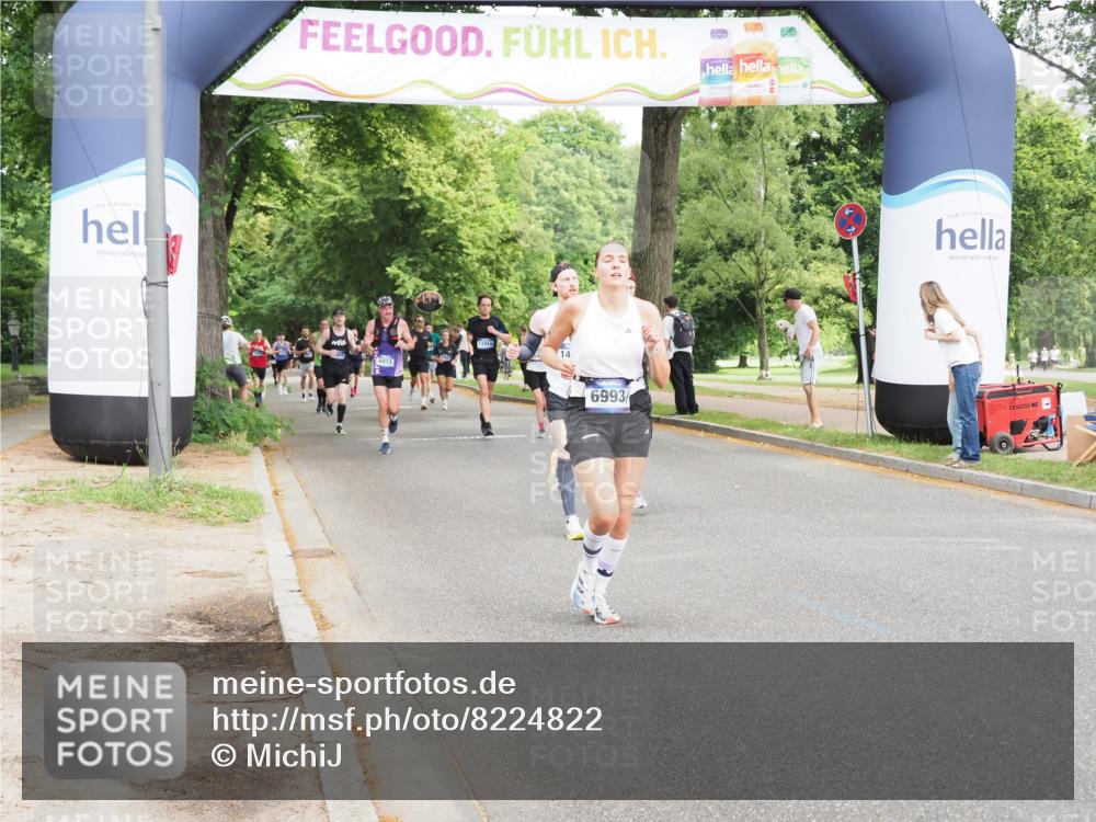 29.06.2025 - hella hamburg halbmarathon MichiJ http://msf.ph/oto/8224822 29.06.2025 10:25:16 Zwischen KM18-KM19 2121, 5042, 6993, 11304, 14789 meine-sportfotos.de